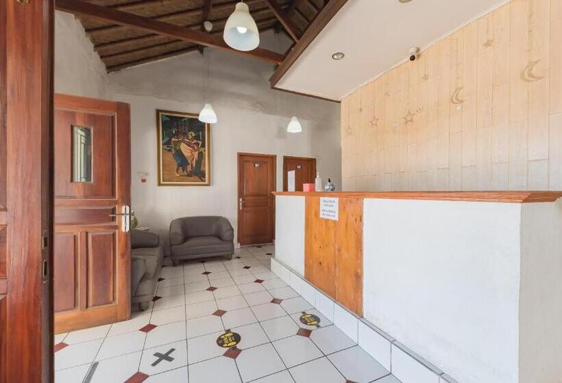 酒店 Reddoorz Syariah @ Jl Raya Sukabumi