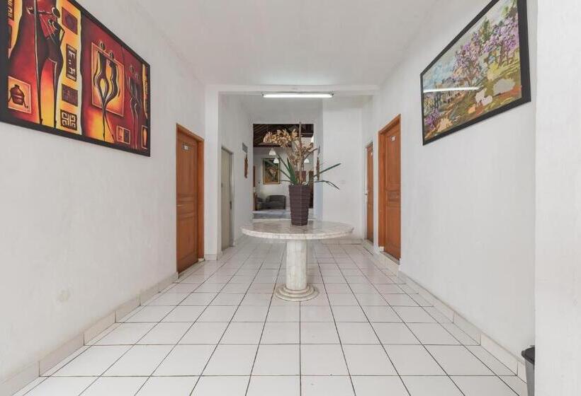 酒店 Reddoorz Syariah @ Jl Raya Sukabumi