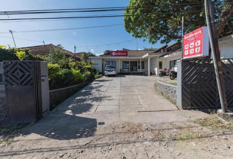 酒店 Reddoorz Syariah @ Jl Raya Sukabumi