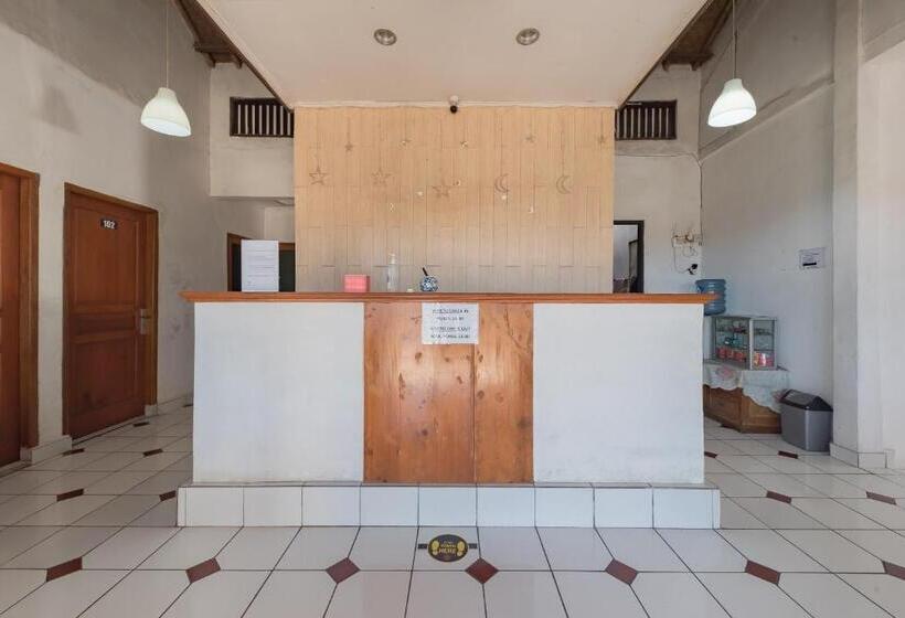 酒店 Reddoorz Syariah @ Jl Raya Sukabumi