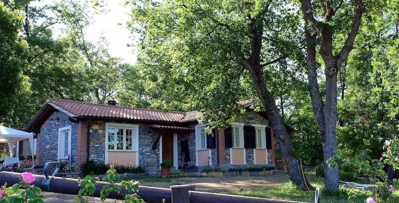 בית מלון כפרי Agriturismo Il Roccolo