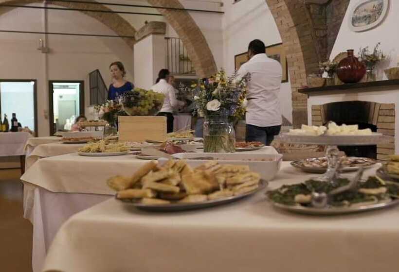 田舎風ホテル Agriturismo Villetta Di Monterufoli