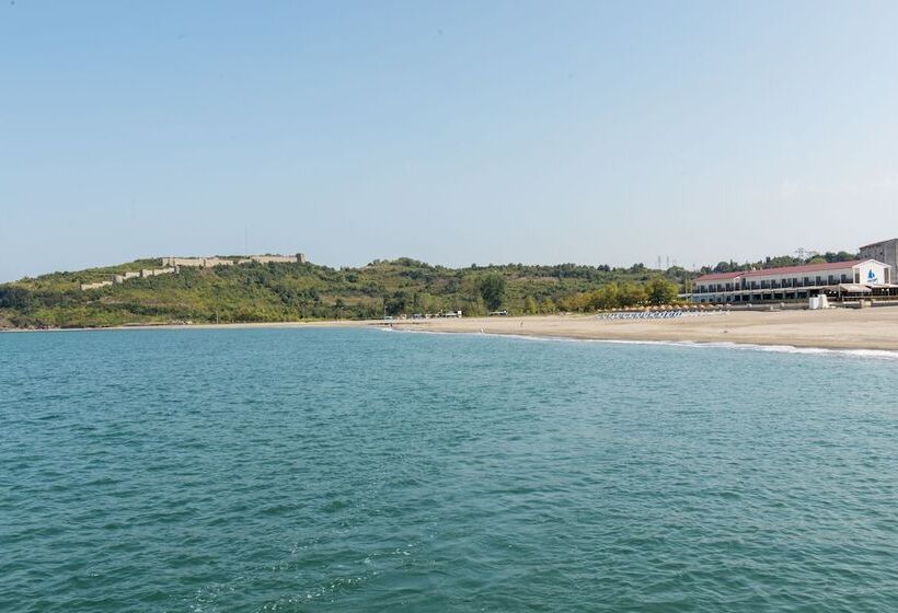 בית מלון כפרי Sanli Beach Resort