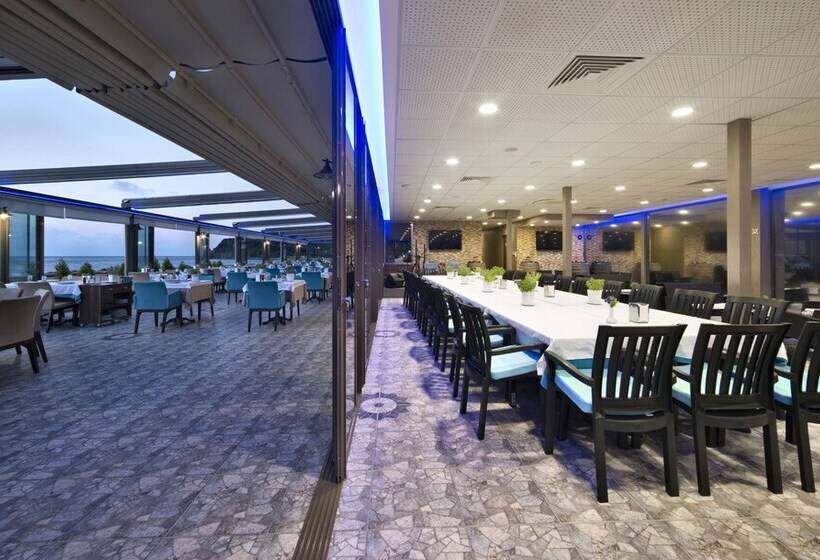 فندق Sanli Beach Resort