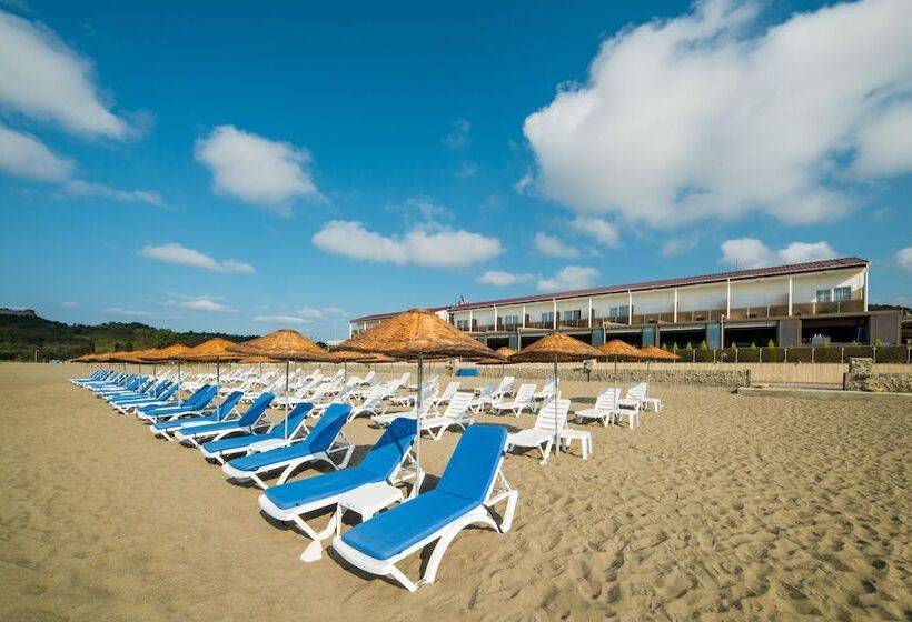 فندق Sanli Beach Resort