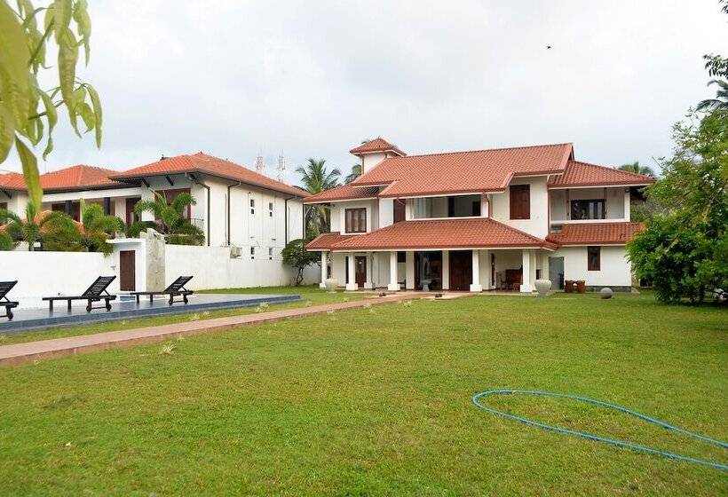 Отель Sea Princess