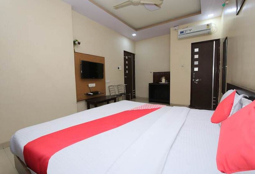 ホテル Shree Uttam Palace Katni