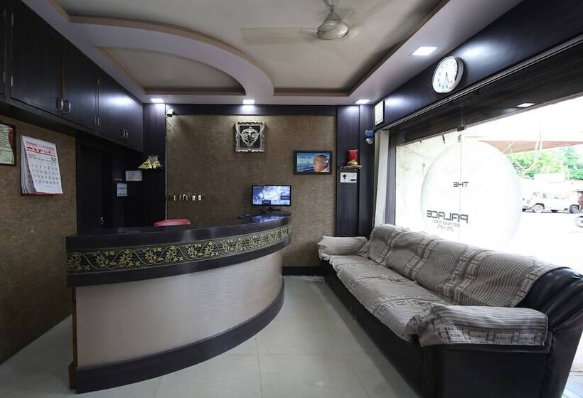 בית מלון כפרי Shree Uttam Palace Katni