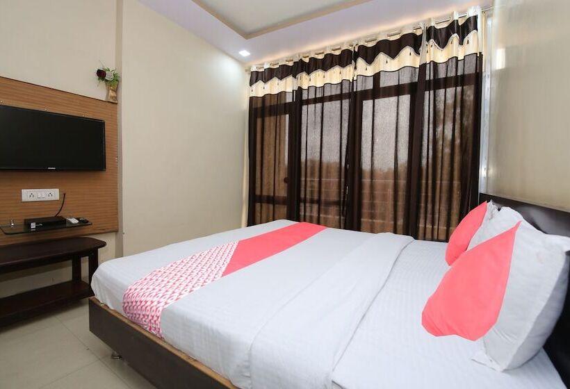 בית מלון כפרי Shree Uttam Palace Katni