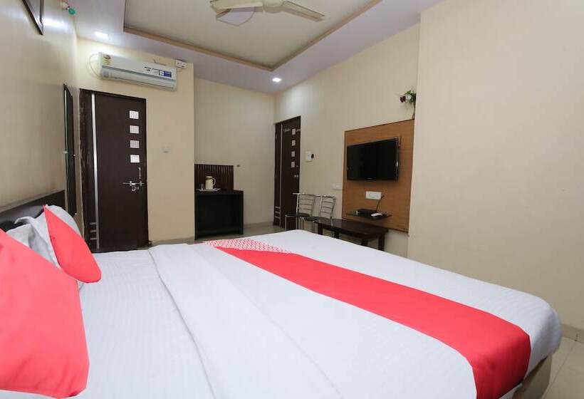 בית מלון כפרי Shree Uttam Palace Katni