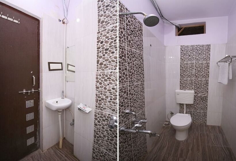 בית מלון כפרי Shree Uttam Palace Katni