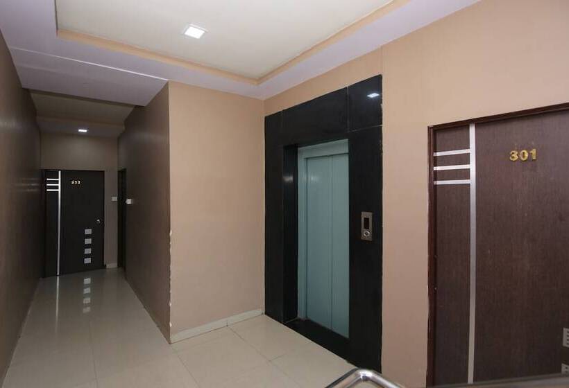 בית מלון כפרי Shree Uttam Palace Katni