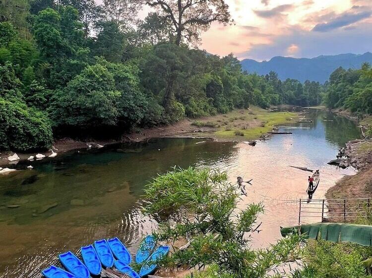 هتل Springriver Resort