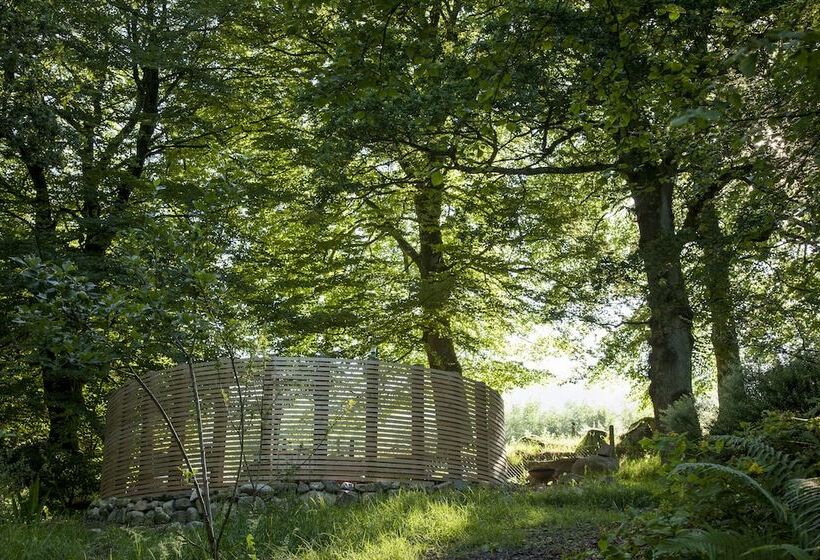 בית מלון כפרי The Elbowroom Escape