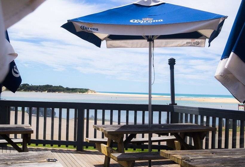 فندق The Waterwheel Beach Cabins   Caravan Park