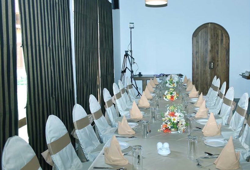 호텔 Thompukandam Village Resort