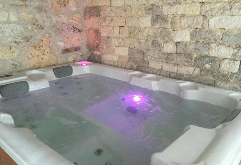 Le Mas Des Papillons Chambre D Hôtes B&b