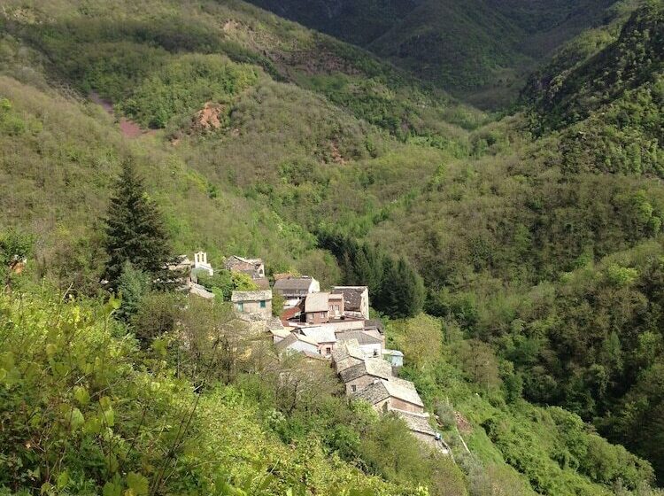 Medieval Village B&b