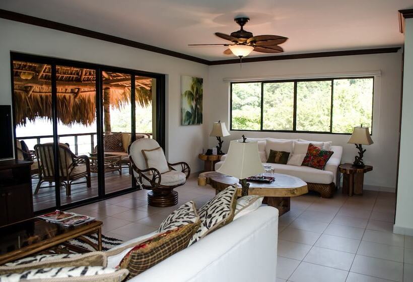 Paraiso Escondido Hotel Villas & Resort