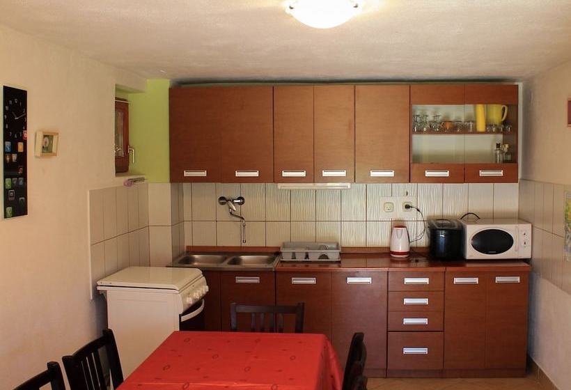 Peaceful Cottage In Stikada With Garden