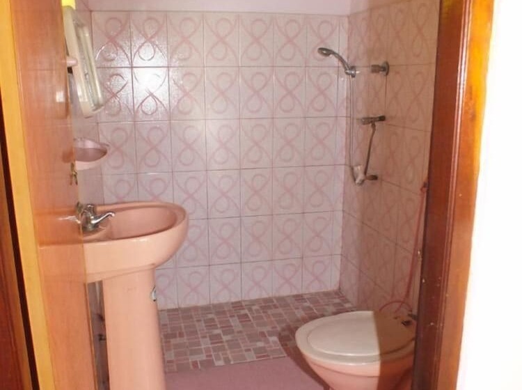 펜션 Aroghaya  Resort Akurala