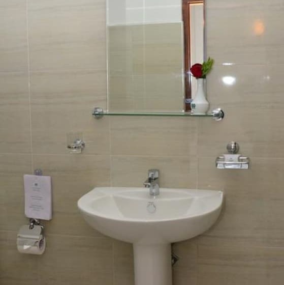 Пансион Avanhala By Royal Mall