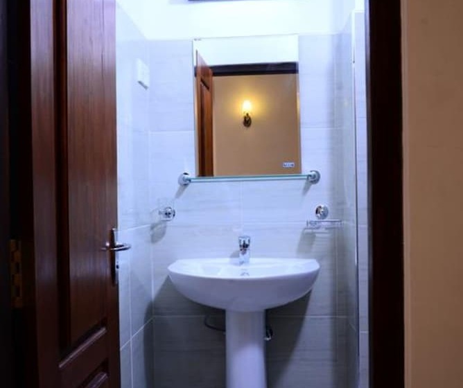 Пансион Avanhala By Royal Mall