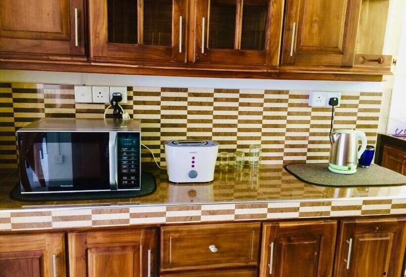 بنسيون Ceylon Saradiel Home Stay