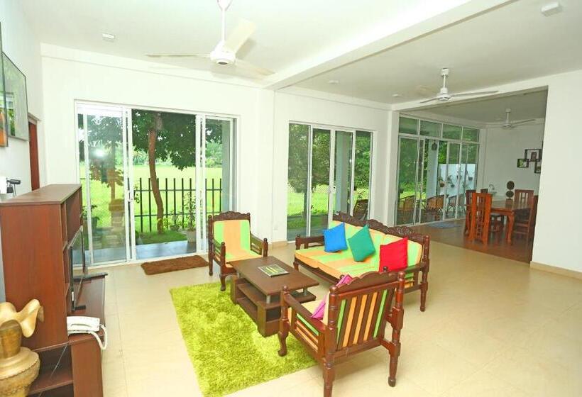 膳宿费 Green View Homestay