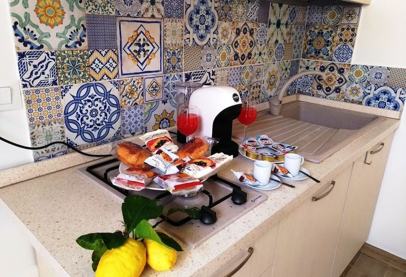 פנסיון Lemons & Sun Apartment