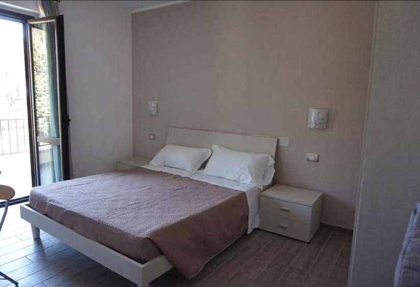 بنسيون Lvresidence Roccelletta