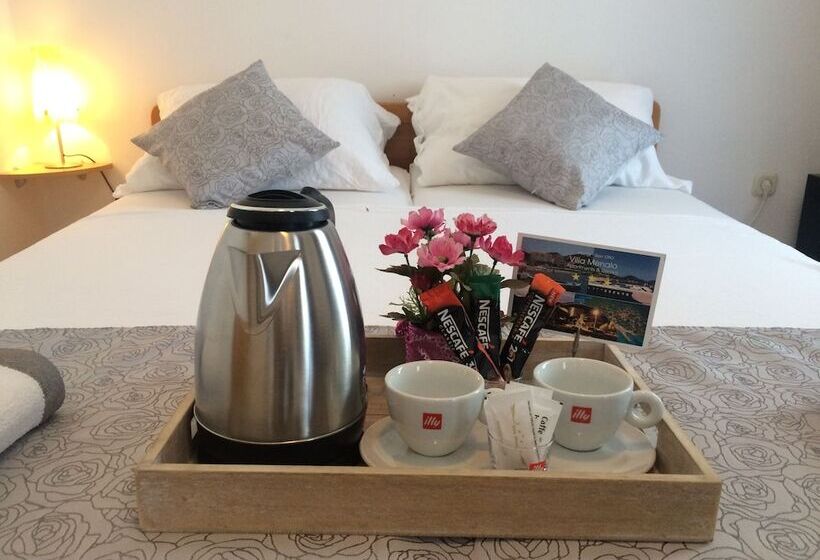 פנסיון Villa Menalo