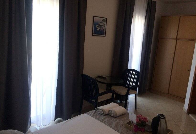 بنسيون Villa Menalo