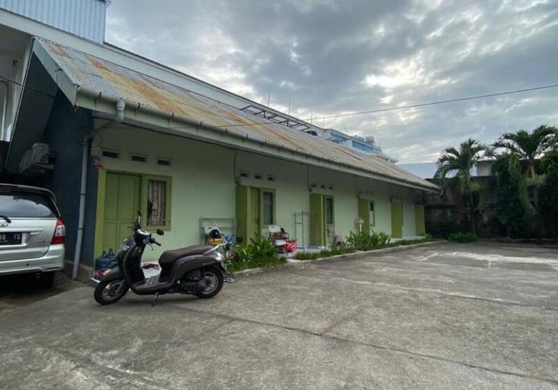 פנסיון Wisma Adhyaksa 2