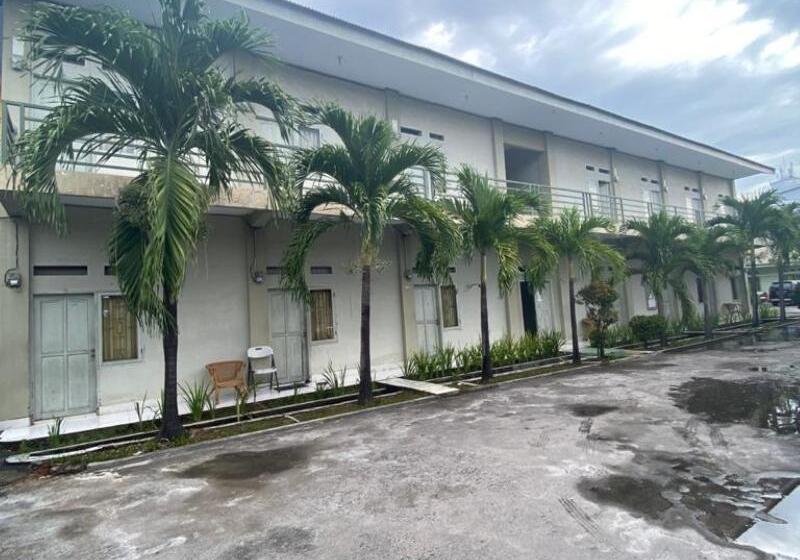 פנסיון Wisma Adhyaksa 2