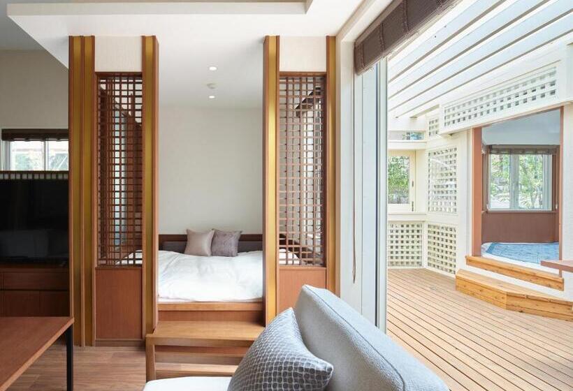 אתר נופש Koyarunosato Doggys Island