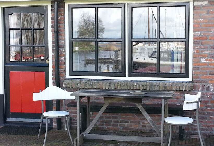 リゾートホテル Recreatiebedrijf De Koevoet