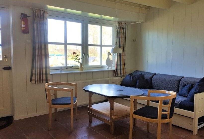 リゾートホテル Recreatiebedrijf De Koevoet