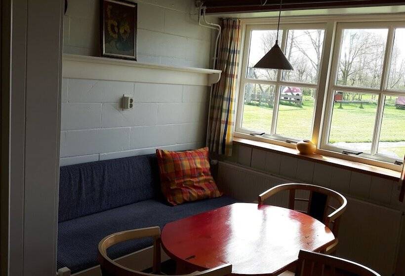 リゾートホテル Recreatiebedrijf De Koevoet