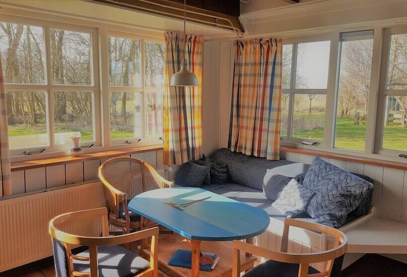 リゾートホテル Recreatiebedrijf De Koevoet