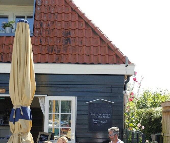 リゾートホテル Recreatiebedrijf De Koevoet