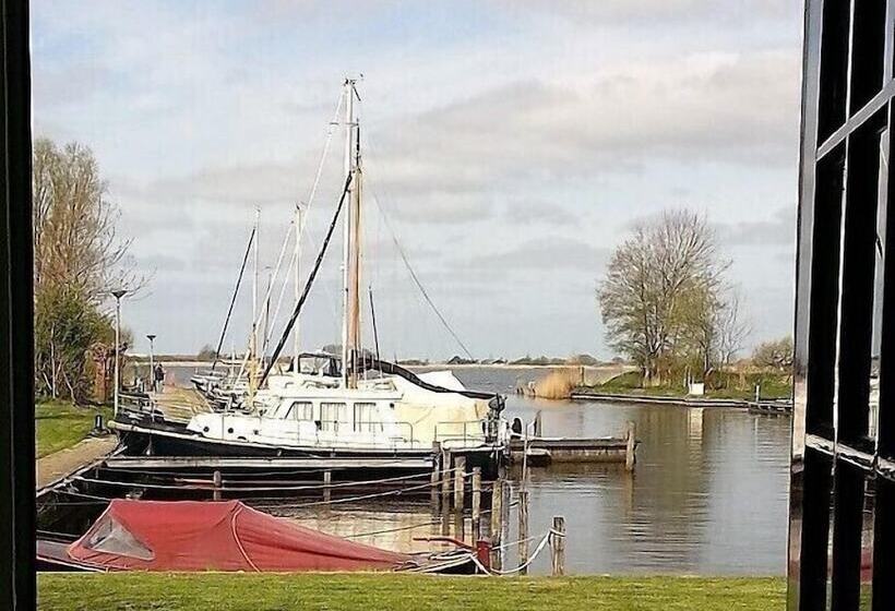 リゾートホテル Recreatiebedrijf De Koevoet