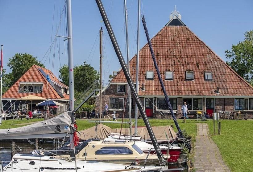 リゾートホテル Recreatiebedrijf De Koevoet