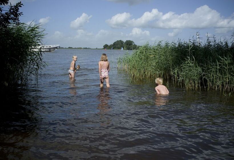 リゾートホテル Recreatiebedrijf De Koevoet