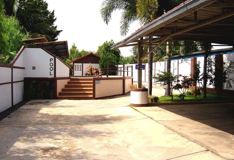 Banlang Hotel Resort & Swimmingpool