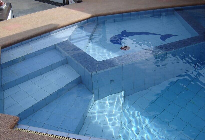 Banlang Hotel Resort & Swimmingpool