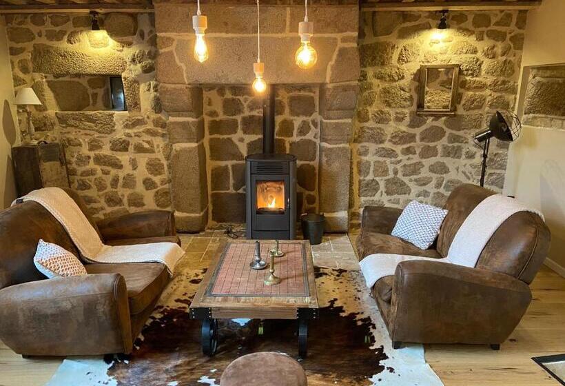 مبيت وإفطار Domaine Des Tours Vauquelin