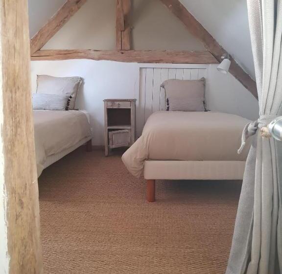 مبيت وإفطار Domaine Des Tours Vauquelin