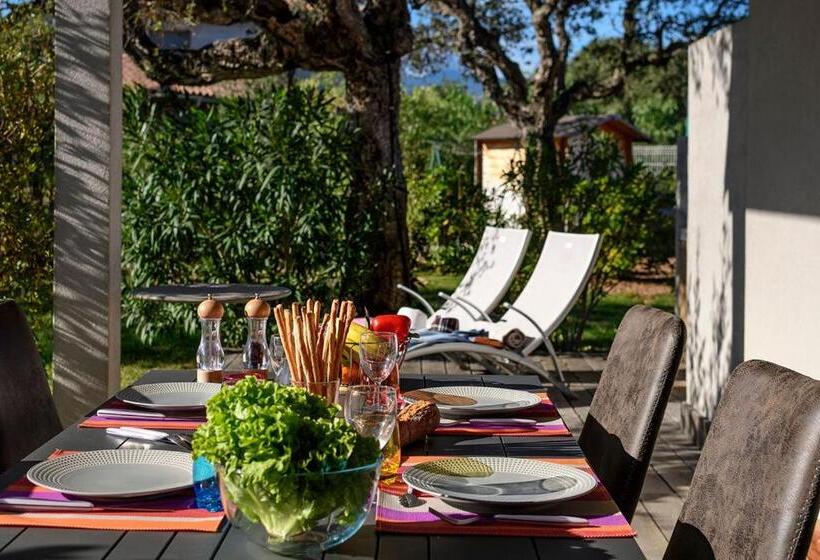 Calarossa Bay Resort