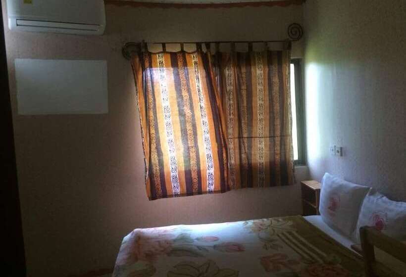Отель Alberta's Palace Beach Resort